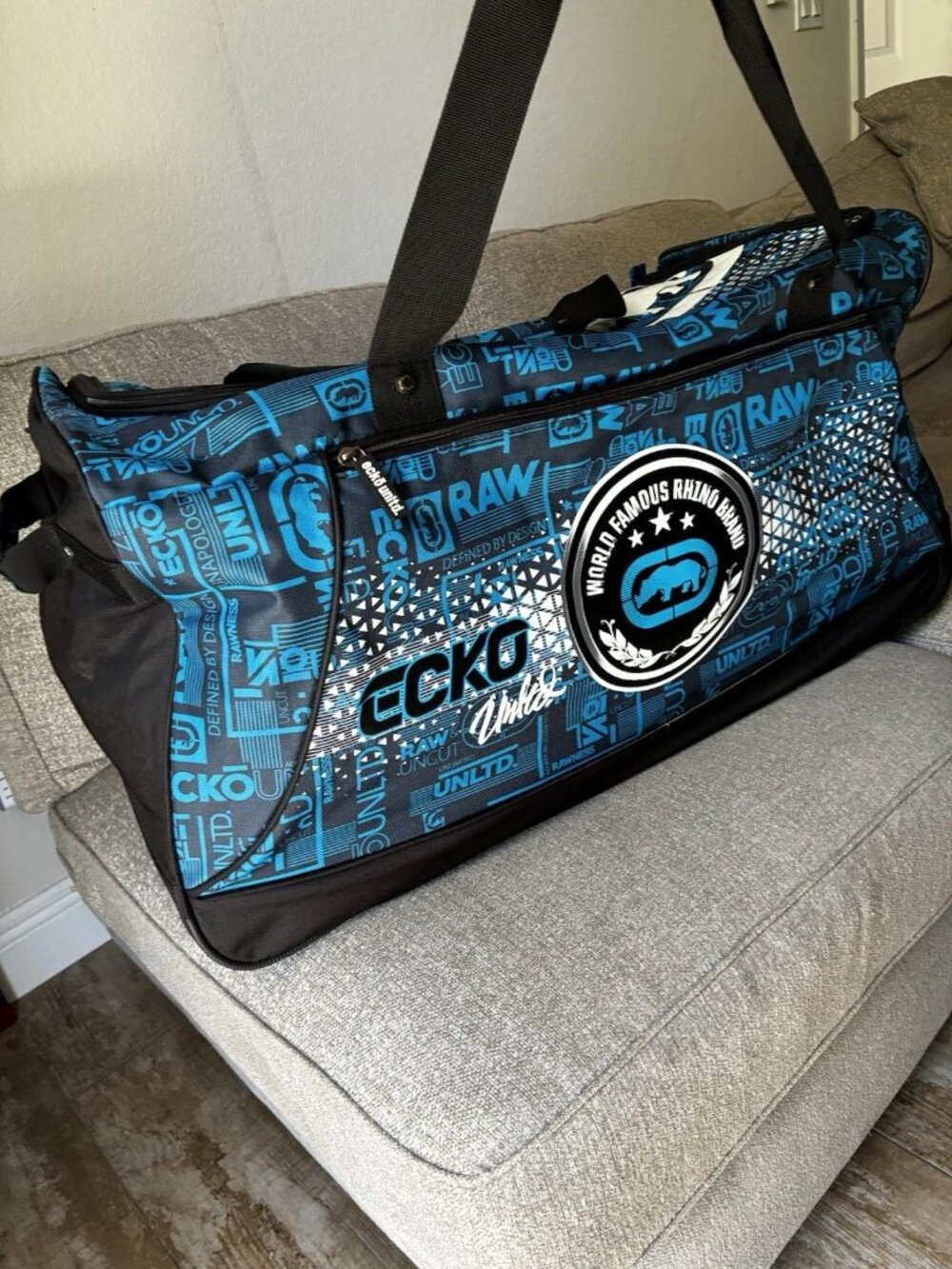 Ecko Unltd. Unltd 32 Rolling Duffel Bag Blue Black Wheeled